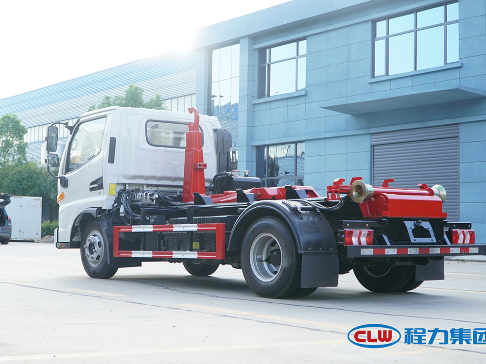 江淮骏铃纯电动勾臂垃圾车