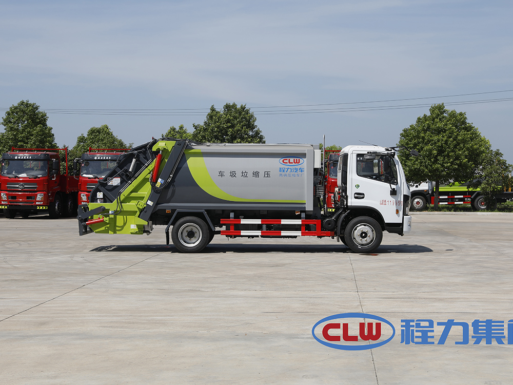 程力D6压缩式垃圾车