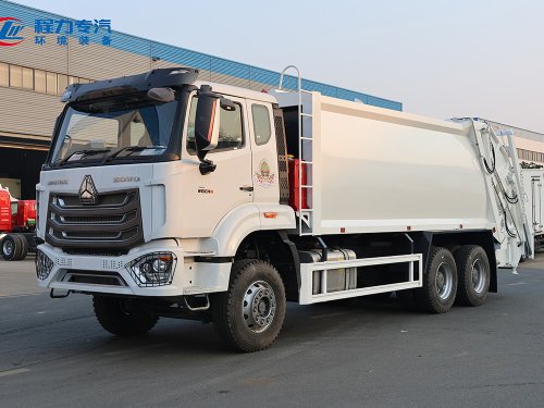 出口重汽豪沃后双桥带摆臂