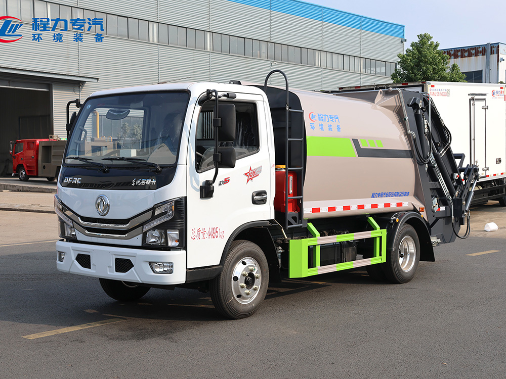 东风多利卡D5压缩垃圾车