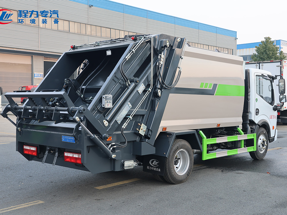 东风多利卡D6（新款）