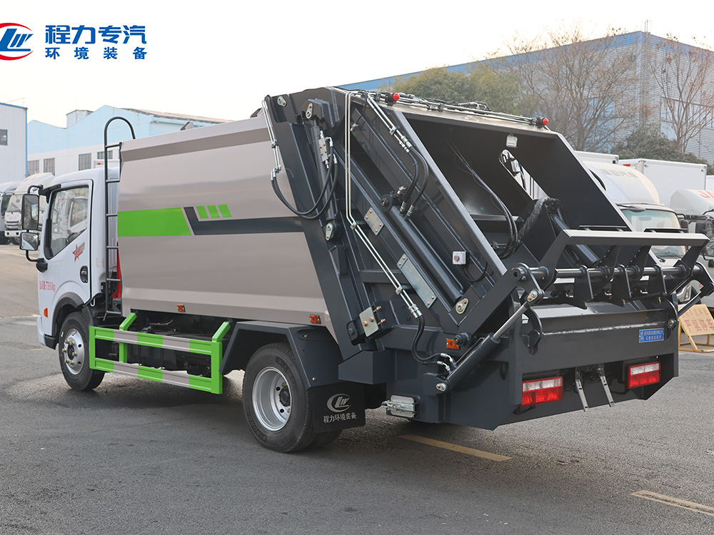 东风多利卡D6（新款）