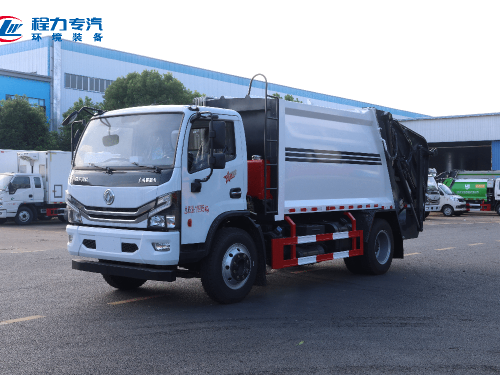 东风多利卡D7（黑白涂装落地斗）