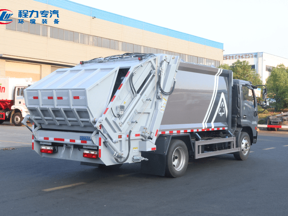 东风多利卡D7（京环带三角斗）