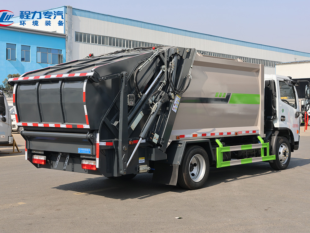 东风多利卡D7（老样式带落地斗）