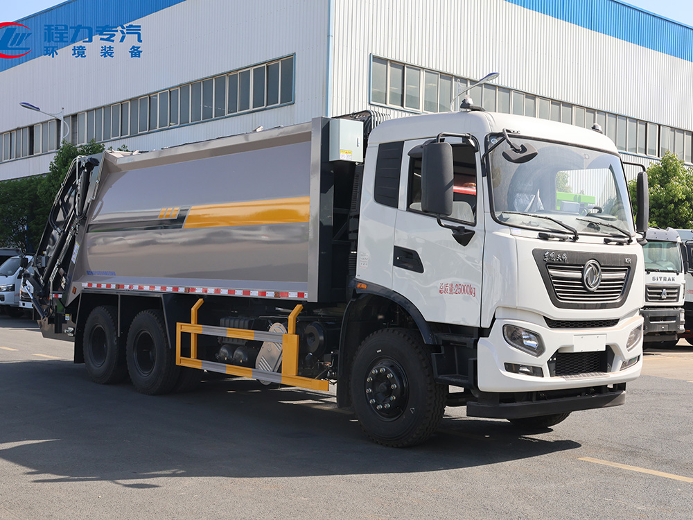 东风天锦（黄黑涂装）