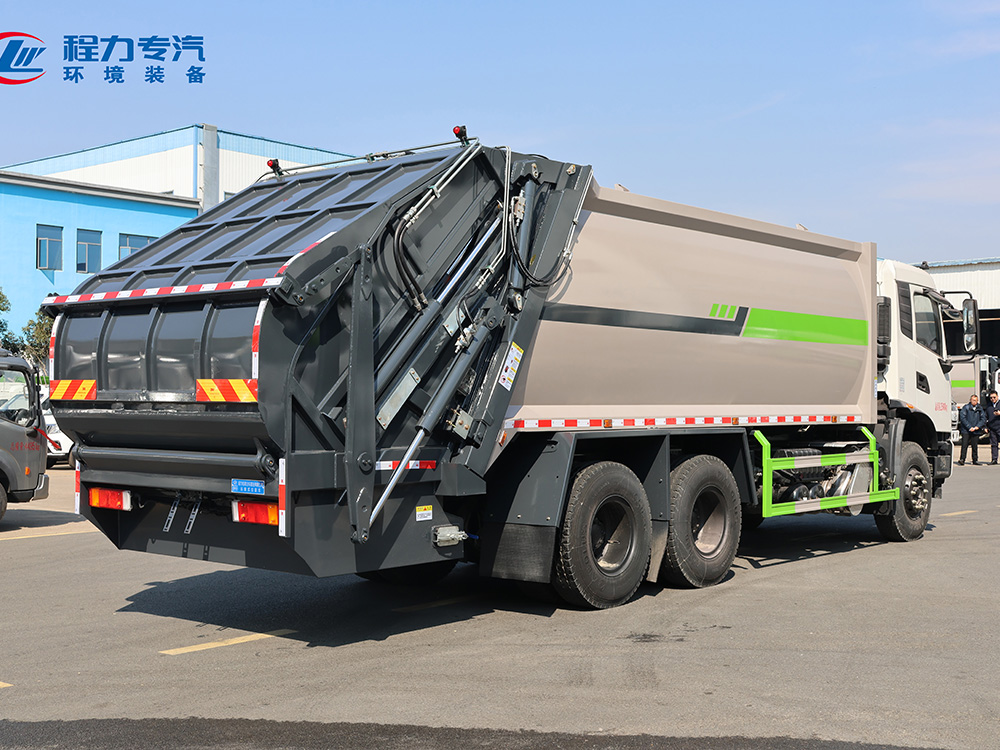 东风天锦后双桥（落地斗）