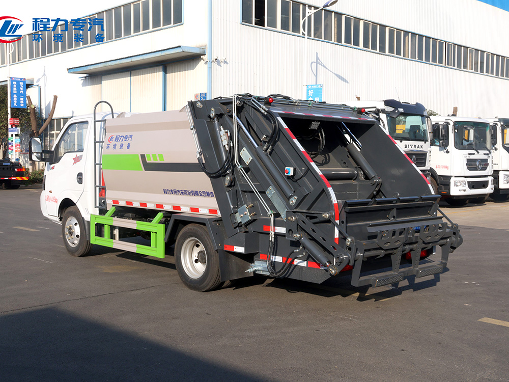 东风途逸（T6老版本地下室版）