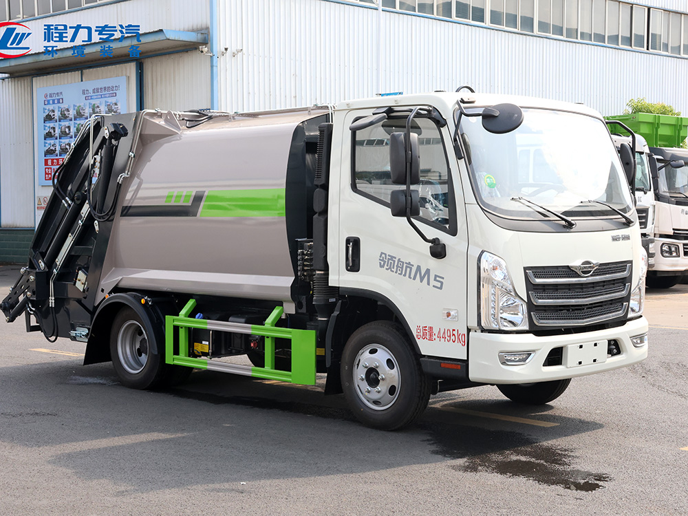 福田领航M5（弧形箱体）