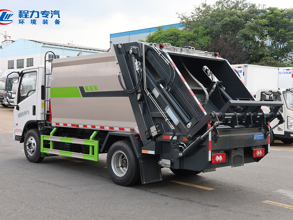 福田领航M5（总质量9100）