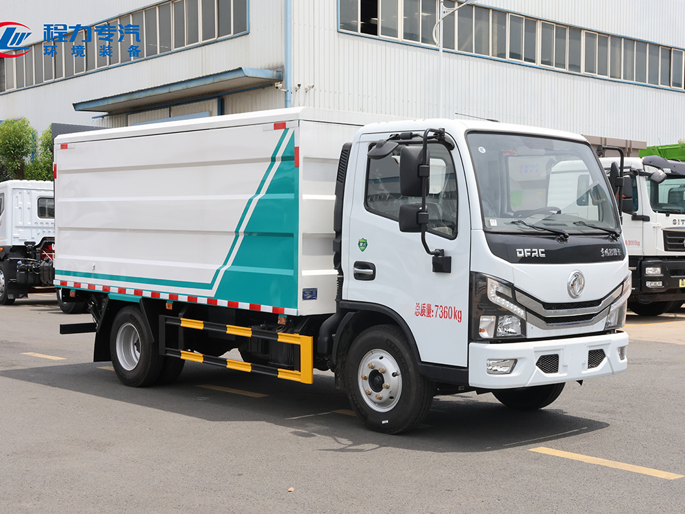 东风多利卡D6密闭桶装