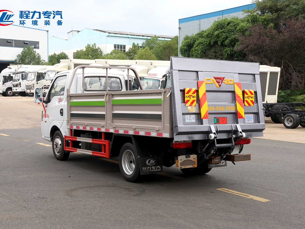 东风途逸柴油桶装
