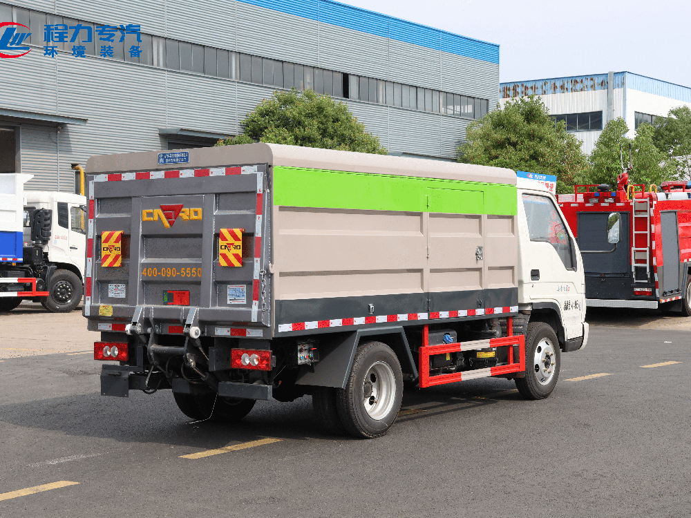 福田小卡之星3密闭桶装