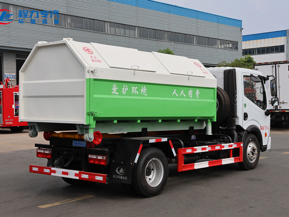 东风多利卡新款（带箱）